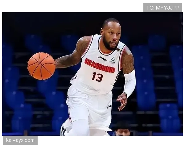 莫·威廉姆斯无球跑动制造空位，改变替补席得分结构